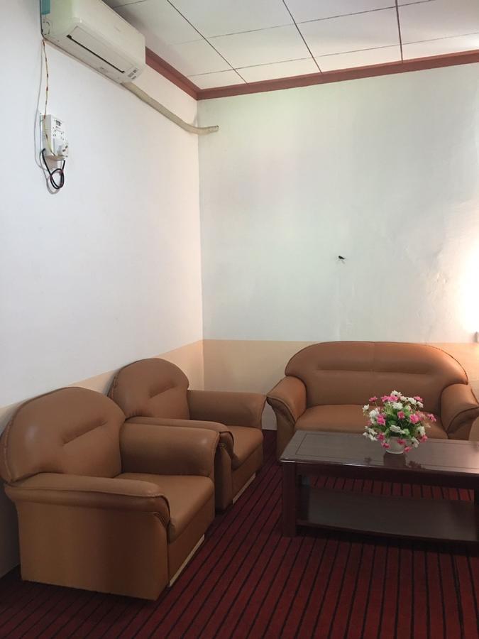 Wun Tawp Garden Hotel Myitkyinā Exteriör bild