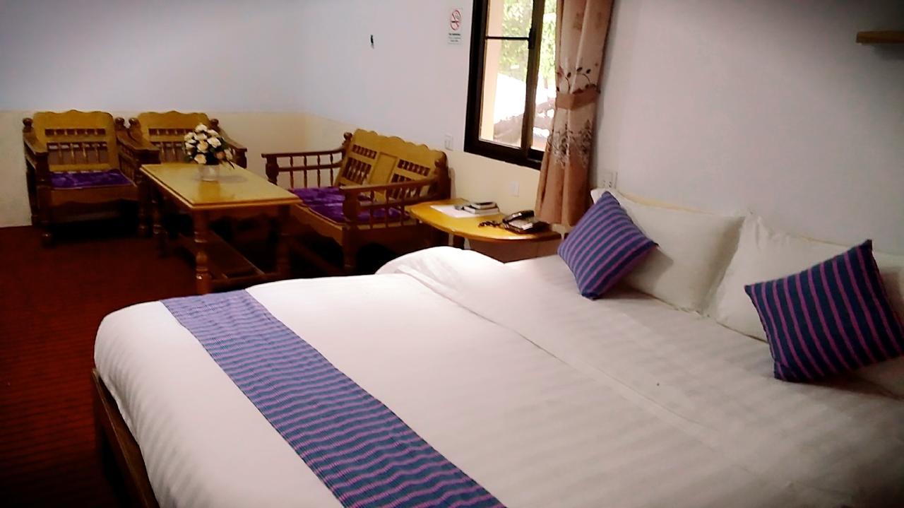 Wun Tawp Garden Hotel Myitkyinā Exteriör bild